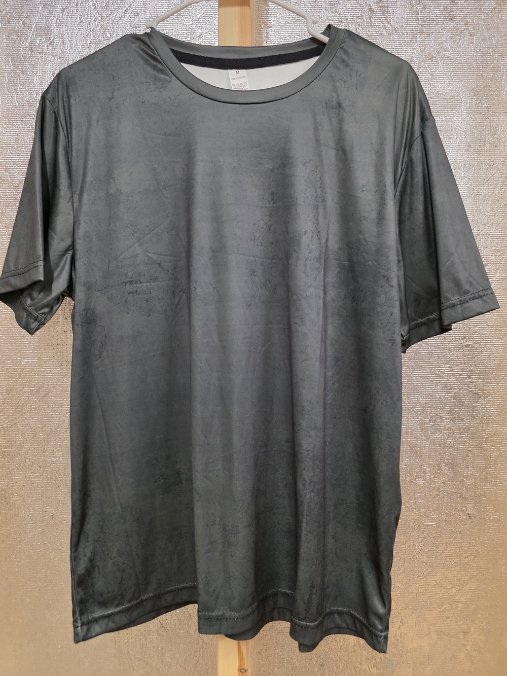 Men's Short-Sleeve Crew Neck Tee — Green Graphic Tee Size M